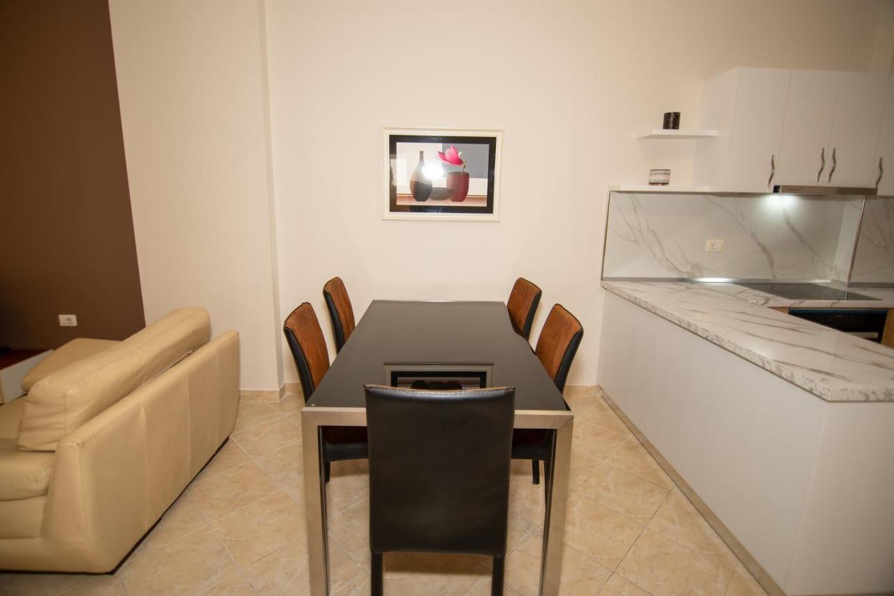 Ami Apartament Vlorë Exterior foto