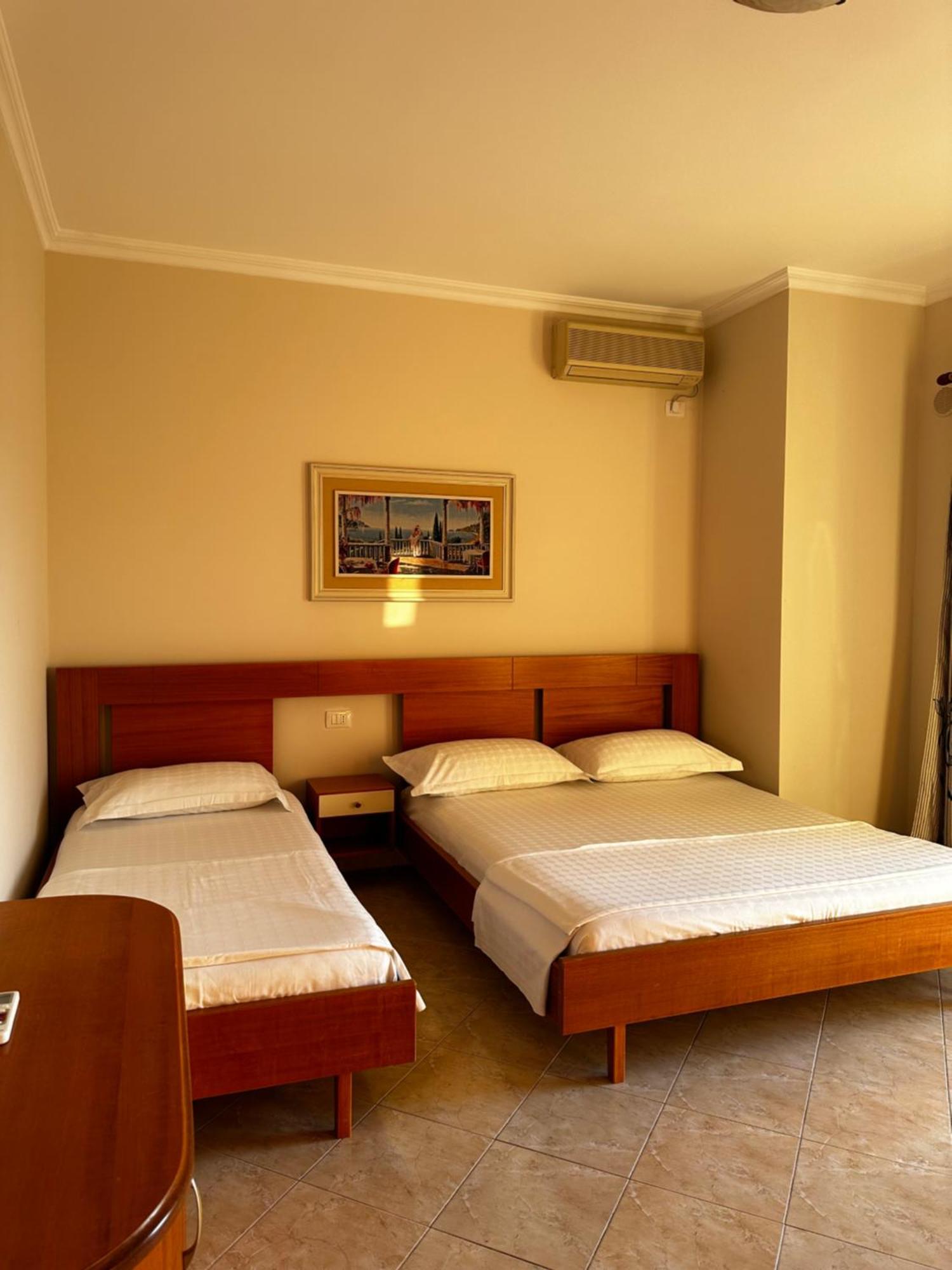 Ami Apartament Vlorë Exterior foto
